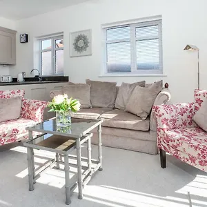  Apartment White House Apartments-free Parking 1 Car Per